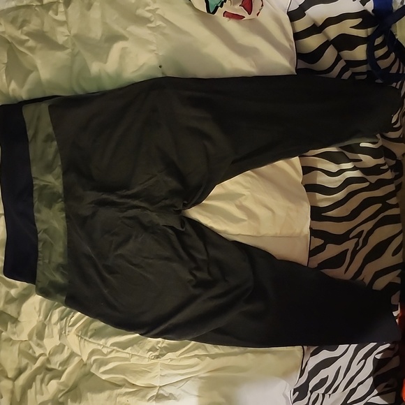 TNA Leggings, 3 Included, Olive Green, Black and Navy, Size XL, EUC - Picture 2 of 4